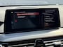 BMW 5-Serie Touring 520i High Executive M - Sport / Elektrische stoelen met geheugenfunctie / Stoelverwarming / Elektrische achterklep / Apple Carplay/Android Auto / 19" lm. velgen