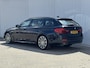 BMW 5-Serie Touring 520i High Executive M - Sport / Elektrische stoelen met geheugenfunctie / Stoelverwarming / Elektrische achterklep / Apple Carplay/Android Auto / 19" lm. velgen
