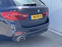 BMW 5-Serie Touring 520i High Executive M - Sport / Elektrische stoelen met geheugenfunctie / Stoelverwarming / Elektrische achterklep / Apple Carplay/Android Auto / 19" lm. velgen