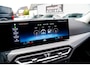 BMW 3-Serie Touring 320e | Panorama | Elektrische trekhaak | Luxe Leder/stof | Achteruitrijcamera | Shadowline | Stoelverwarming |