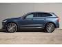 Volvo XC60 Recharge T8 AWD Inscription | Adaptive Cruise | BLIS | Trehaak | Donker Glas | Full Led | Premium Audio |
