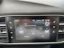 Peugeot 308 SW 1.6 BlueHDI 120 pk Blue Lease Executive Pack Trekhaak Panoramadak Camera Parkeersensoren DAB Clima en Cruise Control Wit Metallic Nette auto zuinige Euro 6 Diesel Station