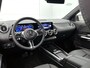 Mercedes-Benz EQA 250+ Business Solution Luxury 71 kWh | Panoramaschuifdak in glas | Winter pakket | Dodehoekassistent | Parkeerpakket met achteruitrijcamera | Spiegelpakket | Extra USB-poorten | EASY PACK achterklep | Comfortstoelen voor |