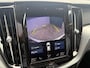 Volvo XC60 2.0 T5 AWD Momentum | Stoelverwarming | Adaptieve cruise control | BLIS dodehoekdetectie | Keyless entry/start | Parkeercamera | Parkeersensoren V+A | Alarm | DAB |