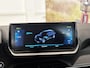 Peugeot e-2008 EV Allure Pack 50 kWh | Navigatie | Hoge instap | 3-Fase | 94,4% SOH
