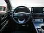 Hyundai Kona Electric EV Premium 64 kWh | Clima | Cruise | Navi | Leer | Stoel/stuur verwarming | Pdc | Camera | Lichtmetaal | 1 fase lader