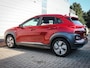 Hyundai Kona Electric EV Premium 64 kWh | Clima | Cruise | Navi | Leer | Stoel/stuur verwarming | Pdc | Camera | Lichtmetaal | 1 fase lader