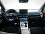 Hyundai Kona Electric EV Premium 64 kWh | Clima | Cruise | Navi | Leer | Stoel/stuur verwarming | Pdc | Camera | Lichtmetaal | 1 fase lader