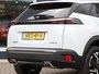 Peugeot 2008 1.2 Hybrid 136 Allure Automaat | Voorraad deal! | Navigatie | Achteruitrijcamera | Cruise Control | Elektrisch inklapbare spiegels | Led koplampen | Donker getint glas | 17" lichtmetalen velgen |
