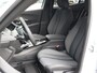 Peugeot 2008 1.2 Hybrid 136 Allure Automaat | Voorraad deal! | Navigatie | Achteruitrijcamera | Cruise Control | Elektrisch inklapbare spiegels | Led koplampen | Donker getint glas | 17" lichtmetalen velgen |
