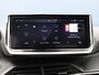 Peugeot 2008 1.2 Hybrid 136 Allure Automaat | Voorraad deal! | Navigatie | Achteruitrijcamera | Cruise Control | Elektrisch inklapbare spiegels | Led koplampen | Donker getint glas | 17" lichtmetalen velgen |