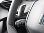 Peugeot 2008 1.2 Hybrid 136 Allure Automaat | Voorraad deal! | Navigatie | Achteruitrijcamera | Cruise Control | Elektrisch inklapbare spiegels | Led koplampen | Donker getint glas | 17" lichtmetalen velgen |