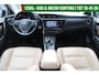 Toyota Auris Touring Sports 1.8 Hybrid Lease pro | Beige Leer | Panoramadak | Full Led | Parkeersensoren.