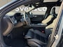 Volvo V60 2.0 T6 Plug-in hybrid AWD Plus Dark | Trekhaak | Panoramadak | Sportstoelen | Harman/Kardon |