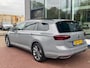Volkswagen Passat Variant 1.4 TSI PHEV GTE Business / Panorama dak / Elektrisch verstelbare stoelen / Massage functie bestuurder / Lederen bekleding / Stoel verwarming voor en achter / Navigatie / 18'' lm velgen