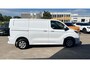 Ford Transit Custom 320 2.0 TDCI L1H1 Limited 170pk | Bellen voor bezichtiging |Driver Assistance Pack | Stoelverwarming | SYNC 4 Navigatie | BLIS | Voorruitverwarming | All Weather banden