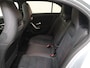 Mercedes-Benz A-klasse 180 AMG Line / Stoelverwarming / Achteruitrijcamera / Panorama-schuifdak /  Night-Pakket /