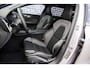 Volvo V60 2.0 T6 Plug-in hybrid AWD Plus Dark | Panoramadak | Head Up Display | Aurora Silver | Donker Glas | 360 Camera | 19" |