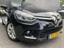 Renault Clio Estate 0.9 TCe Limited Airco - Cruise control - Parkeersensoren achter - Navigatie full map - Mistlampen voor - Lederen stuurwiel - Dakrails