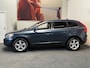Volvo XC60 2.4D AWD SUMMUM LEDER NAVIGATIE CRUISE CONTROL CLIMATE CONTROL BLUETOOTH TELEFOON MEDIA VOORBEREIDING PD TREKHAAK ZEER MOOI !! 3010 DEK