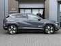 Hyundai Kona 1.6 GDI HEV Premium / Demo Actie / Leder / Elek. Bedienbare Voorstoelen / Stoel- & Stuurverwarming / Stoelverkoeling / 360 Camera /