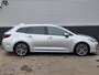 Toyota Corolla Touring Sports Hybrid 140 Dynamic Adaptieve cruise control, dodehoek detectie, stoelverwarming, Apple Carplay/Android Auto, draadloze telefoonlader, achteruitrij camera,