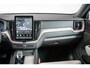 Volvo XC60 2.0 T6 Plug-in hybrid AWD Plus Dark | Nieuw model | Panoramadak | Head-up display | Longe range | Harman Kardon Premium Audio | 360° parkeercamera | Stoelverwarming | Parkeersensoren voor + achter | Google infotainment | Parkeerverwarming |