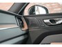Volvo XC60 T6 Plug-in hybrid AWD Plus Dark |  Panoramadak | Head-up display | Long range | Premium audio by Harman Kardon  | 360° parkeercamera | Verwarmbare voorstoelen, achterbank en stuurwiel | Parkeersensoren voor + achter | Google infotainment | Parkeerverwarming |