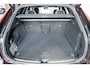 Volvo XC60 2.0 T6 Plug-in hybrid AWD Plus Dark | Nieuw model | Panoramadak | Head-up display | Longe range | Harman Kardon Premium Audio | 360° parkeercamera | Stoelverwarming | Parkeersensoren voor + achter | Google infotainment | Parkeerverwarming |