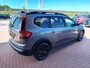 Dacia Jogger 1.6 Hybrid 140 Extreme 7p. Automaat, Airco(automatisch), Carplay/Android auto, Navigatie, Parkeersensoren, Camera, Cruise control, Stoelverwarming, Dode hoek detector, Elektrische ramen en spiegels, Keyless, Regensensor, Dimlicht automatisch, 1e eigenaar, Dealer onderhouden, Fabrieksgarantie!!