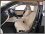BMW 3-Serie 330e 293PK Autom.8 Leder+Verwarmd+Elektr. Apple Carplay Android Auto Trekhaak Camera Adap.Cruise DAB+ Led Laserlicht Live cockpit pro Luxury line HiFi System Harman Kardon® PDC Regen- en lichtsensor Business Edition Plus Keyless Rijstrooksensor Audio Media Pack BMW individual Lmv 18" Comfort Access Digital Key Wifi Dealeronderhouden 1e Eigenaar Zeer compleet, nieuwprijs €66.055,-