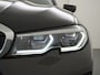 BMW 3-Serie 330e 293PK Autom.8 Leder+Verwarmd+Elektr. Apple Carplay Android Auto Trekhaak Camera Adap.Cruise DAB+ Led Laserlicht Live cockpit pro Luxury line HiFi System Harman Kardon® PDC Regen- en lichtsensor Business Edition Plus Keyless Rijstrooksensor Audio Media Pack BMW individual Lmv 18" Comfort Access Digital Key Wifi Dealeronderhouden 1e Eigenaar Zeer compleet, nieuwprijs €66.055,-