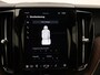 Volvo XC60 T6 PLUG-IN HYBRID LONG RANGE ULTRA DARK 22INCH SCHUIFDAK TREKHAA