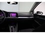Volkswagen Golf 1.5 eTSI Style Automaat | LED | Navigatie | Sfeerverlichting
