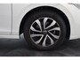 Volkswagen Golf 1.5 eTSI Style Automaat | LED | Navigatie | Sfeerverlichting