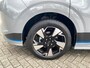 Ford Transit Custom Sport 2.5 233pk e-CVT PHEV 8-weg verstelbare verwarmbare passagiersstoel | Inklapbare trekhaak | Centrale dubbele vergrendeling | 19 inch lichtmetalen Sport velgen | Driver Assistance Pack Premium | Verwarmbaar stuurwiel | AGM accu | PHEV 1-fase oplaadkabel | Programmeerbare interface module |