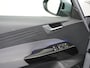 Volkswagen ID.3 Pro 58kWh Apple Carplay Android Auto HUD 360°Camera Adap.Cruise Stoelverwarming Keyless Advanced Matrix led-koplampen Multimedia Pakket Plus Comfort Pakket Design Pakket Lmv 19" Rijstrooksensor Matrix Led Dynamisch Sproeiers Verwarmd Verwarmbaar Stuur Assistance Pakket Plus Nieuwprijs €43.145,-