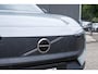 Volvo EX30 Cross Country Twin Motor Performance Ultra 69 kWh Panoramadak | Google Navigatie | Verwarmbare voorstoelen | Elektrische Stoelverstelling | 360 graden camera | Cross Country Experience-pakket |
