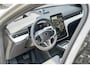Volvo EX90 Twin Motor Performance Ultra 7p. 111 kWh | Premium audio by Bowers & Wilkins | Actieve luchtvering | Panoramadak | Verwarmbare voorstoelen, achterbank en stuurwiel | Massagefunctie voorstoelen | Adaptieve cruise control | Rondom zichtcamera | 22 inch lichtmetalen velgen |