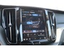 Volvo XC60 2.0 T6 Plug-in hybrid AWD Ultimate Dark | Schuif / kanteldak | 360-camera | Harman Kardon | Lighting Pack |
