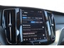 Volvo XC60 2.0 T6 Plug-in hybrid AWD Ultimate Dark | Schuif / kanteldak | 360-camera | Harman Kardon | Lighting Pack |
