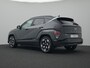 Hyundai Kona Electric Premium 65.4 kWh ECO Volledig Elektrisch met Navigatie, Lederen bekleding en Stoelverwarming Uit voorraad leverbaar!