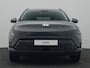 Hyundai Kona Electric Premium 65.4 kWh ECO Volledig Elektrisch met Navigatie, Lederen bekleding en Stoelverwarming Uit voorraad leverbaar!