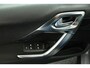 Peugeot 2008 1.2 110pk Allure | Panoramadak | Navigatie | Camera | Climate Control | Cruise control | Privacy Glasss | Carplay | LMV 16 inch