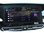 Kia e-Niro Elektrisch ExecutiveLine 64 kWh | Camera | Stoelverwarming voor èn achter | Stoelventilatie | Carplay | Stuurverwarming | 3 fase laadsysteem