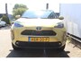 Toyota Yaris Cross 1.5 Hybrid Active Apple carplay/ Android auto l All weather banden | Armsteun | Elektrisch inklapbare buitenspiegels | Climate control | Achteruitrijcamera | Verwarmbare spiegel VDL auto