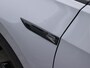 Volkswagen Golf Variant 1.5 eTSI R-Line | Panorama dak | Stuur & Stoelverwarming | Draadloze oplader | Adaptive Cruise Control | Sensoren V&A |
