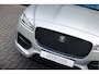 Jaguar F-Pace 2.0t AWD R-Sport | Head-up | Alcantara hemel | Cold Climate | Pano | Leder | Adaptieve Cr Control