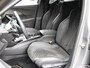 Peugeot 2008 130pk GT | LEER/Alcantara | Massagestoelen | Camera | Navigatie | Dodehoekdetectie | AUTOMAAT