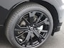 Volvo XC60 2.0 T6 Plug-in hybrid AWD Plus Black Edition 350PK Panoramadak, trekhaak, alarm, leder, elektrische achterklep, 21" lichtmetaal, dodehoekdetectie